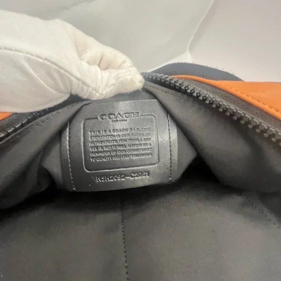 COACH **Unique** Men's Color Block Leather Travel Bag * Multi-Compartment. XLNT - Picture 11 of 12